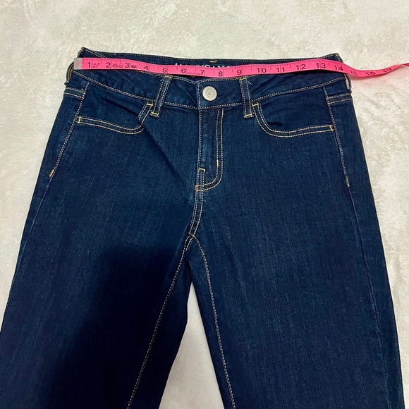 American Eagle Dark Wash Classic Jeggings - Size 4 - Picture 9 of 11
